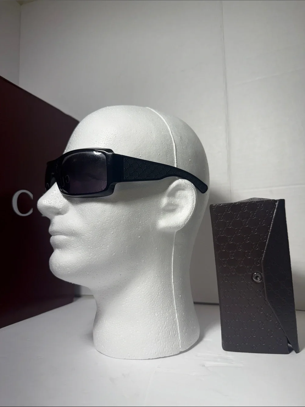 Vintage Gucci Black Sunglasses with Dark Lenses and Logo Temples